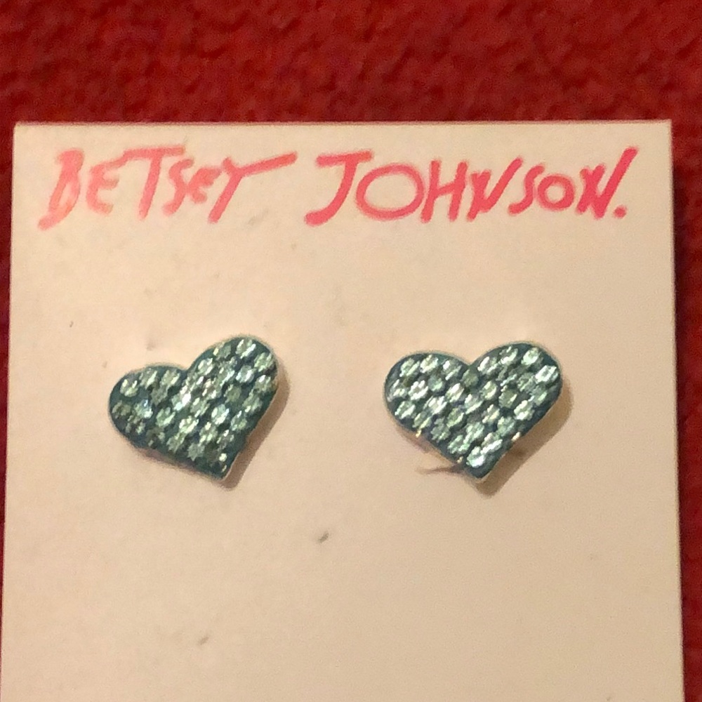 Betsey Johnson Heart Earrings NWT